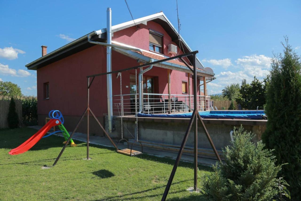 Vila Viktori Pirot Kültér fotó